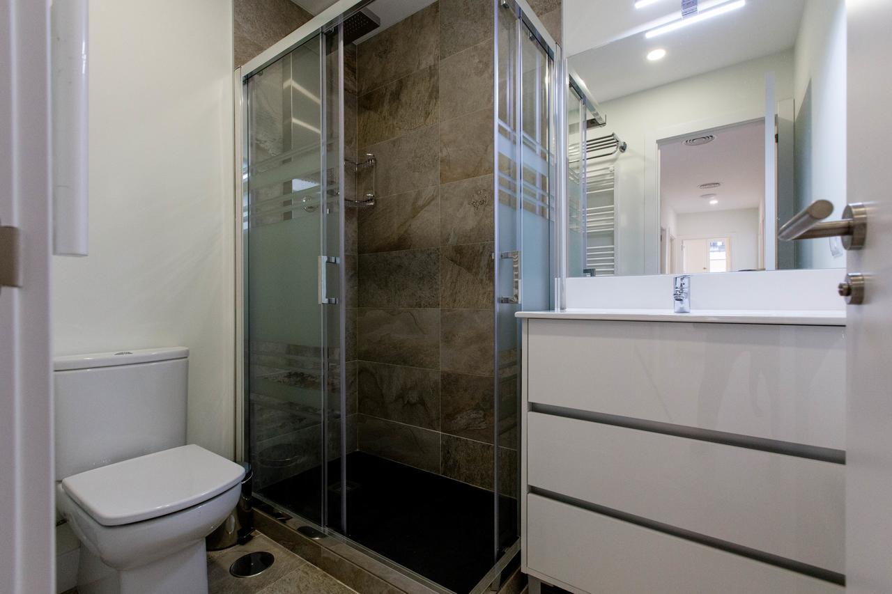 Apartmán Bookinmadrid Com - Cascorro Sq 18 Pax Exteriér fotografie